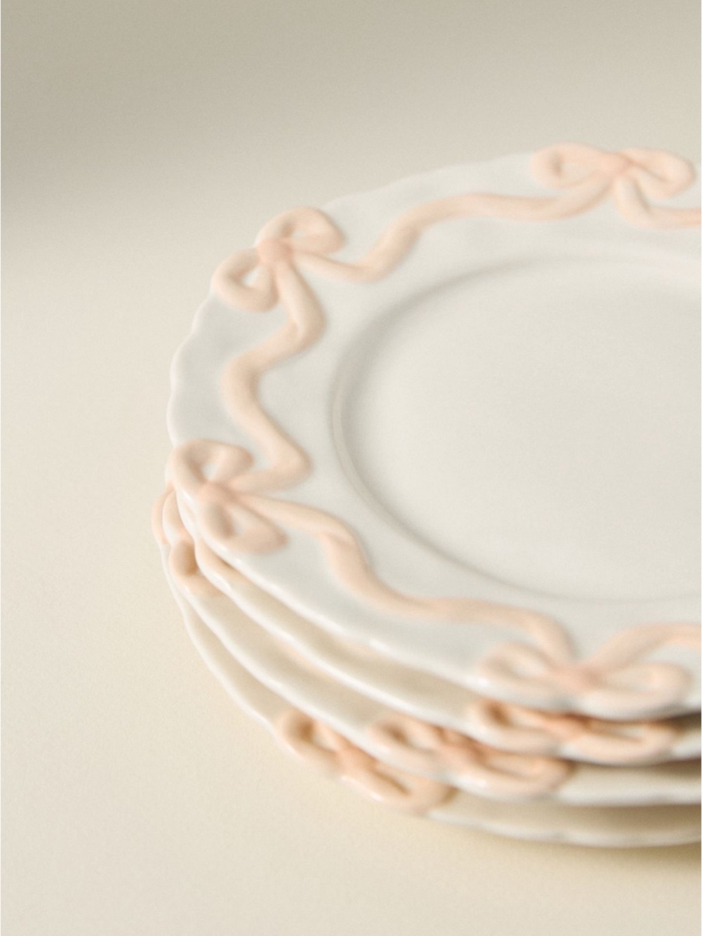 Anthropologie Benedita Bow Stoneware Side Plates | Set of 4 | Pink | NIB - Picture 4 of 5